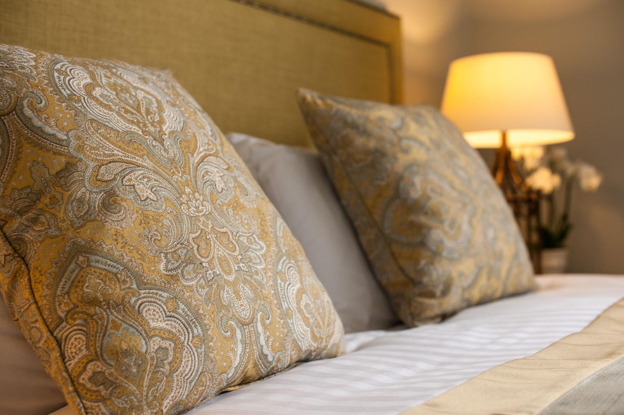 Balmoral Arms Hotel Балатър Екстериор снимка