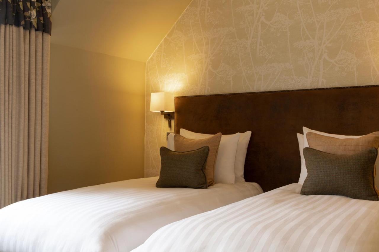 Balmoral Arms Hotel Балатър Екстериор снимка