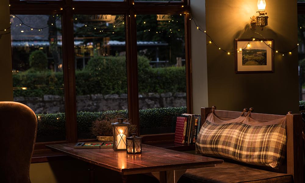 Balmoral Arms Hotel Балатър Екстериор снимка