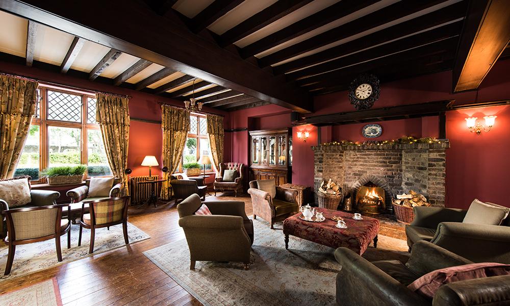 Balmoral Arms Hotel Балатър Екстериор снимка