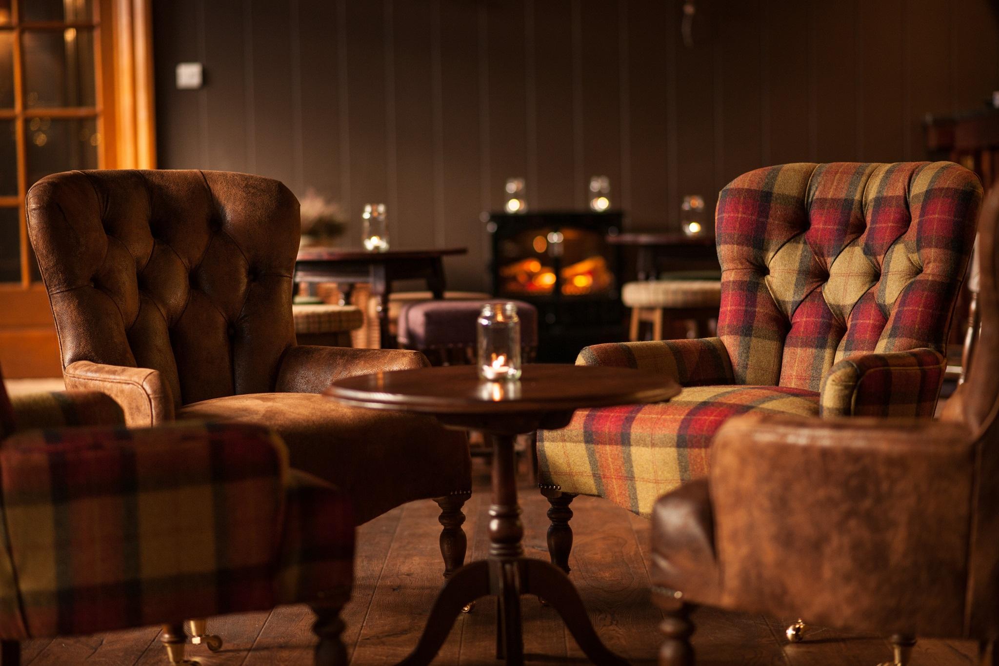 Balmoral Arms Hotel Балатър Екстериор снимка