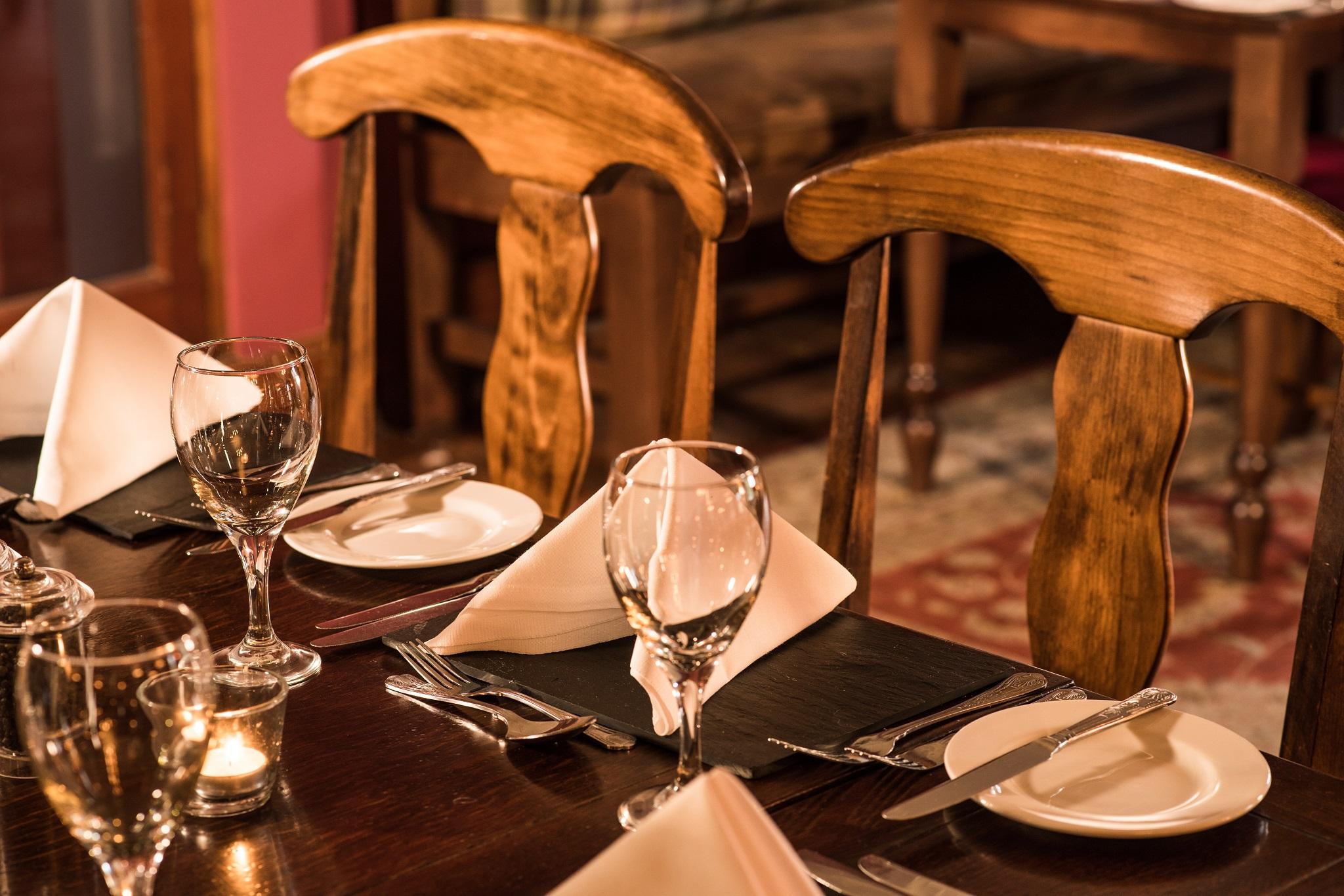 Balmoral Arms Hotel Балатър Екстериор снимка